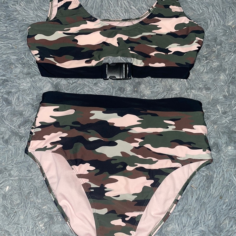 No boundaries camo 2 piece bikini